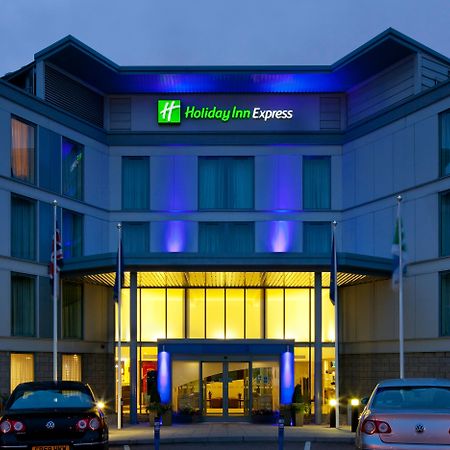 Holiday Inn Express London Stansted Airport, An Ihg Hotel Stansted Mountfitchet Exteriér fotografie
