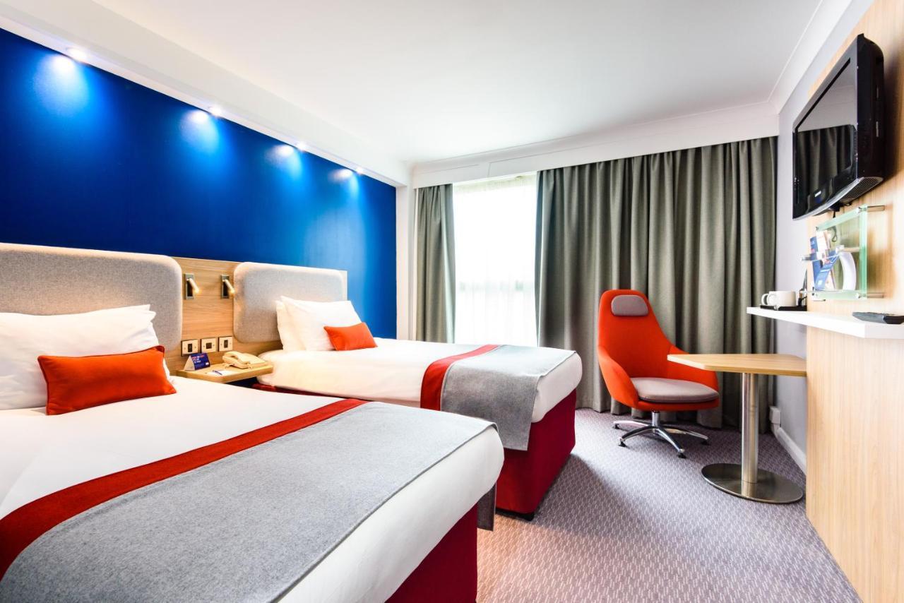 Holiday Inn Express London Stansted Airport, An Ihg Hotel Stansted Mountfitchet Exteriér fotografie